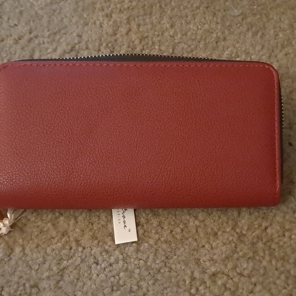 New Red Wallet - Picture 3 of 3